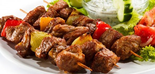 Шашлычек из свиной вырезки   и перцем  